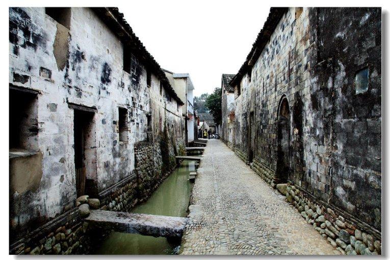 逃离遗弃的建筑4